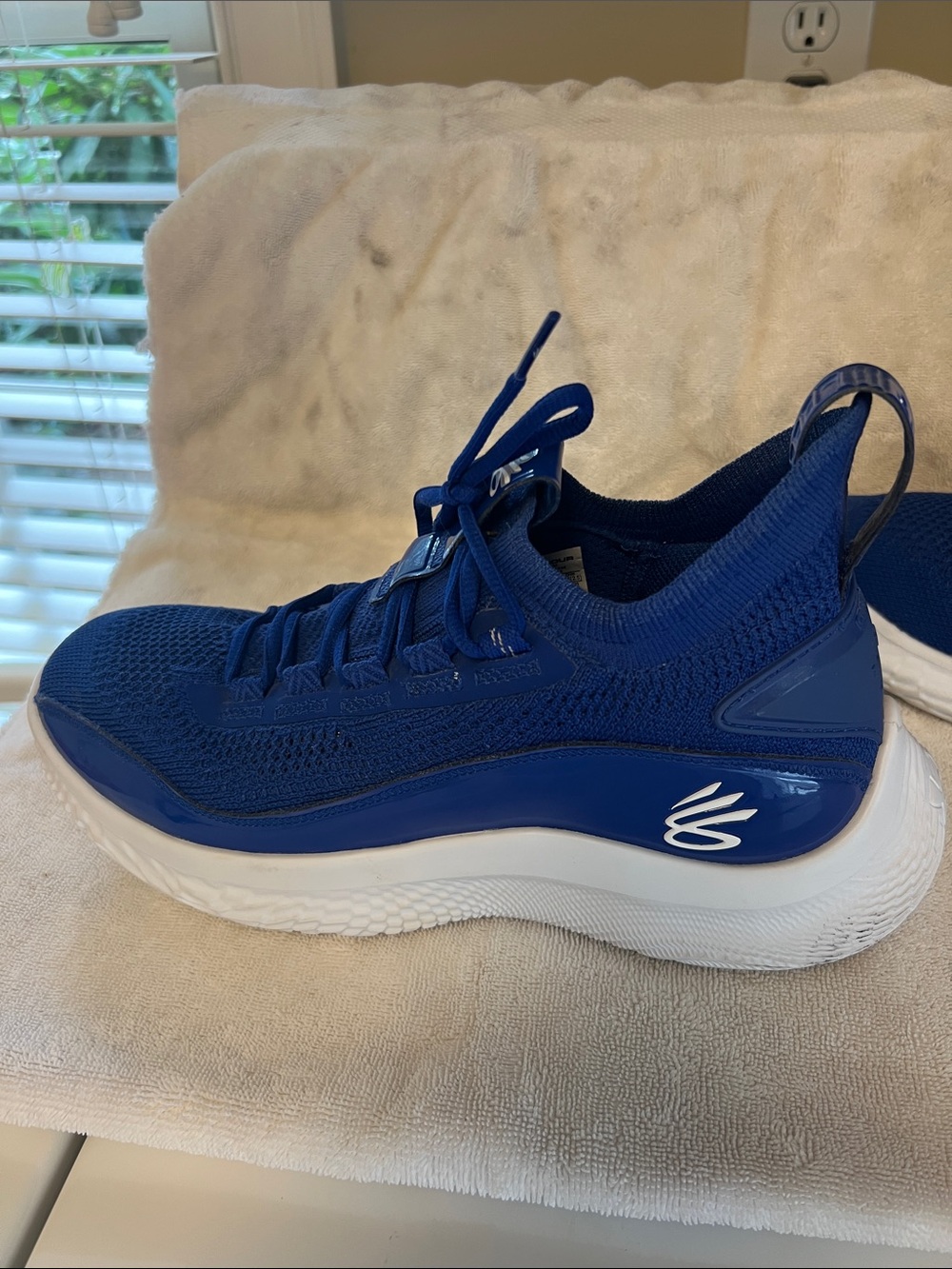 Under Armour Men's Curry Flow 8 Royal Blue Athletic Sneakers